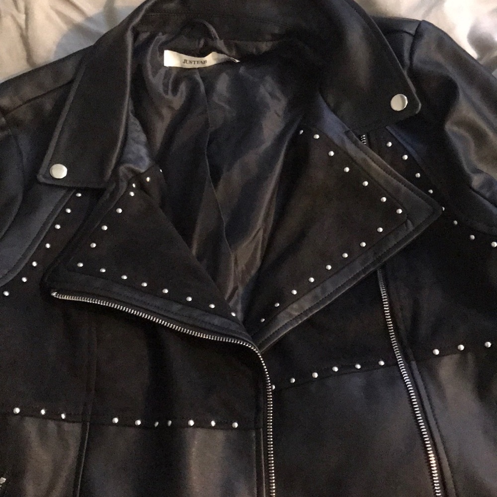 Black studded jacket - Picture 2 of 3